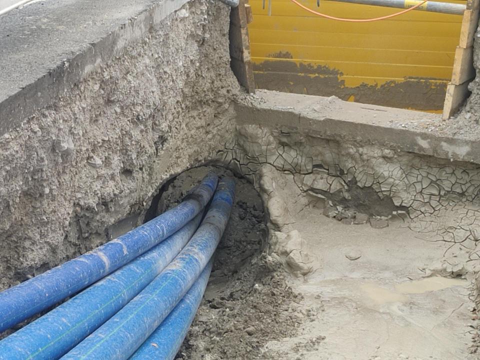 Eingezogenes Paket an Kabelschutzrohren