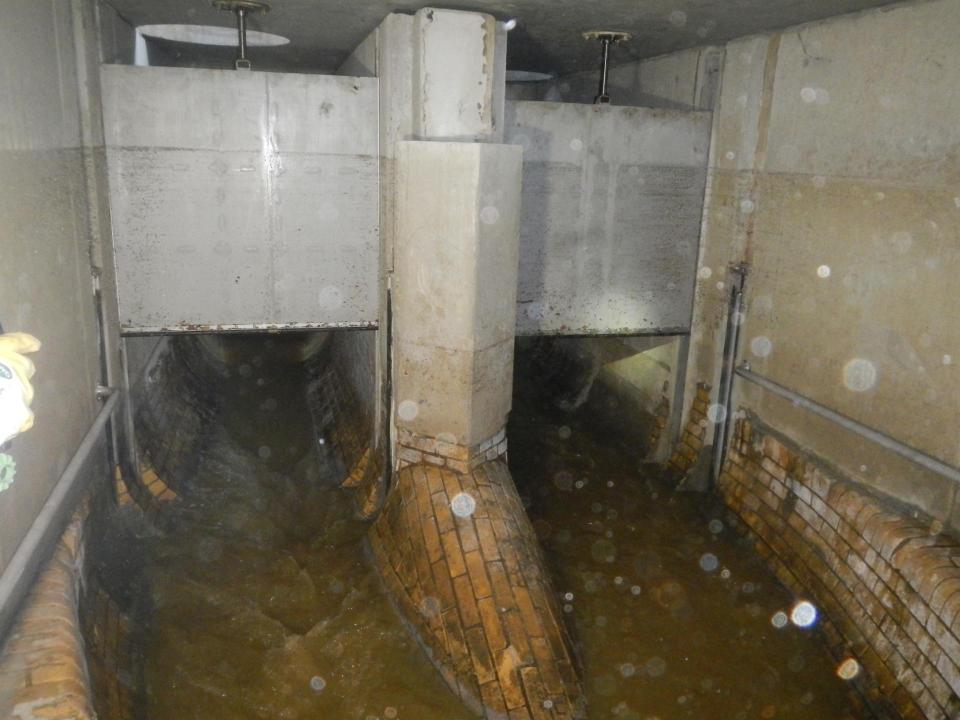 Teilerneuerung eines Dükerbauwerks mit neuen Absperrschützen